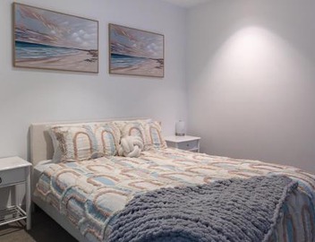 Lux 2BR CBD Apartment with Pool Spa Gym and City Views 5