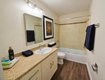 West LA Boutique Apartments Minutes from the Coast 4