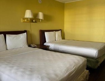 Evergreen Plaza Inn 3