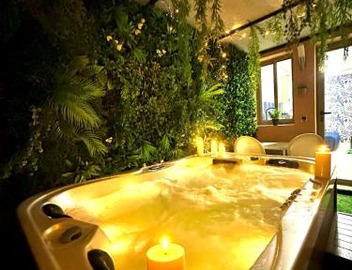 Majorelle blue SPA retreat 2
