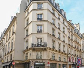 French typical apartment (opéra 5D) 3