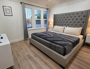 Renovated Three Bedroom Near Cedars Sinai and Beverly Hills With Parking 2
