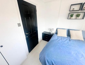 Wimbledon Area Apartment 4