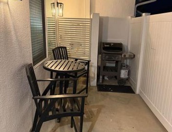 Luxury 1BR Suite Kitchen, Fireplace, Laundry, BBQ 3