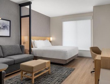 Hyatt Place Toronto Airport 2