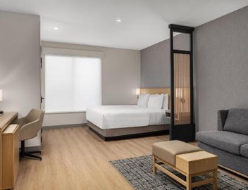 Hyatt Place Toronto Airport 5