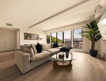 The Velvet Coast - Grand 3BR Artistic Haven 3