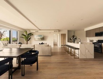 The Velvet Coast - Grand 3BR Artistic Haven 5