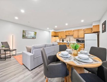 Modern Suite Near Dufferin Grove Transit Line 3