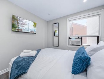 Stylish Suite Near Trinity Bellwoods & Little Italy 2