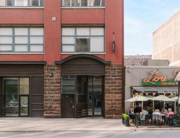 LIVN West Loop Chicago 2 BR City View 5
