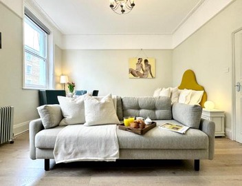 Chic Marylebone Village w Premium Mattress and 55 inch TV, by The Design Traveller 4