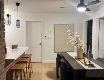 3-Bedrooms premium apartemnt with stunning 180 water, mountain and city view Pool Hot Tub and Gym Heart of Downtown Skytrain 3mins walk to NEARBY STADIUM 2