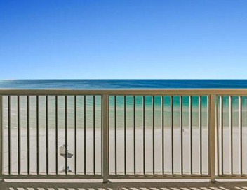 Beachfront Studio #1112 at Majestic 4