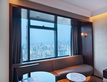 Renaissance Shanghai Zhongshan Park Skyline Hotel 4