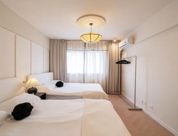 Molly Homestay - Nanjing East Road the Bund 3-Bedroom with Elevator Apartment 5