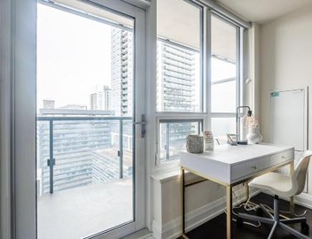 Elegance In Peonies 1 Bedroom Condo 23 Floor Free parking in Downtown Toronto 3