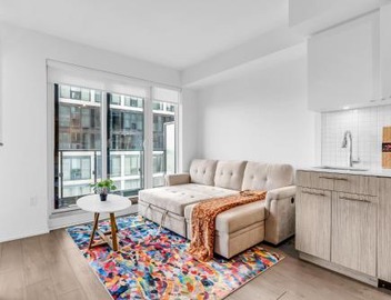 Chic 2 Bedroom Close to Eaton Centre 5