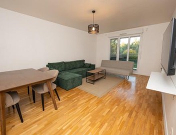 Spacious 2 bedrooms,4-8 people ,12mn Disney ,Free Private Parking , balcony 3
