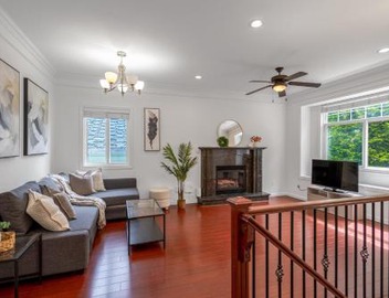 Central Spacious 3 Br Upstairs 4