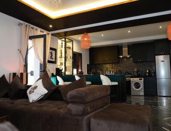 Design Art Gallery Apartment Marrakech swimming pool on the Roof 2