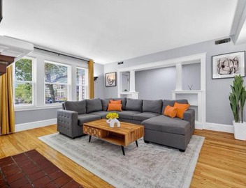 Vintage 5BR apt in Boston with Free Parking 2
