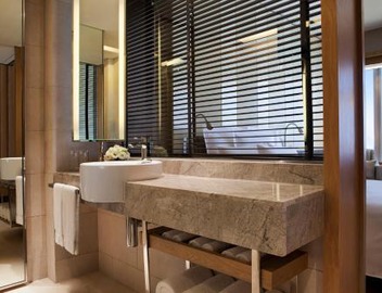 Renaissance Hong Kong Harbour View Hotel 2