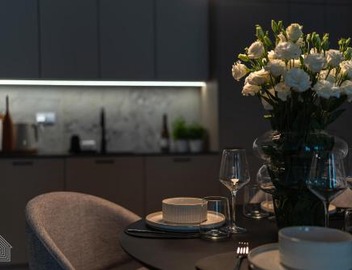Grzybowska Luxury Apartment with Skyline View by House Expert Warsaw 5
