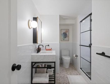 Modern 2 Bedroom City Retreat 3