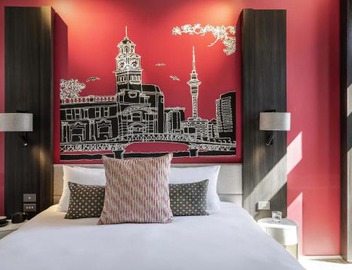 Mercure Auckland Queen Street 2