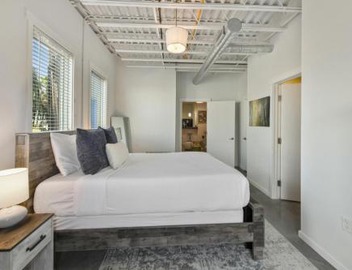 Warehouse District Intimate One Bedroom 2