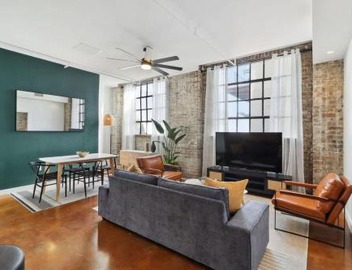 Stylish Industrial Loft in Warehouse District 2