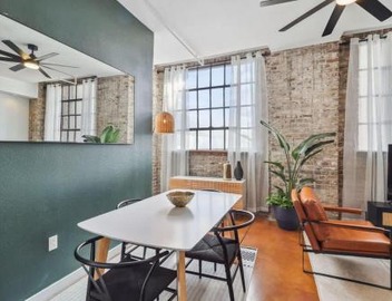 Stylish Industrial Loft in Warehouse District 4