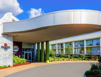 Oasis Hotel and Conv Center, an Ascend Collection Hotel 5