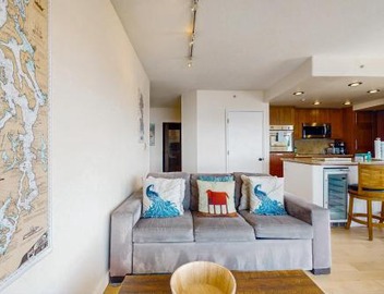 Newmark Bayview Luxury Suite 4