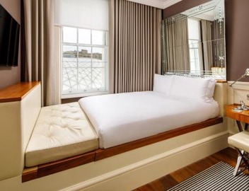 Kaya Great Northern Hotel, London 5