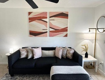 Modern 2BR Lakeview Near Orlando Airport Free Parking 4