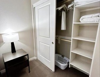 AVE Phoenix Terra - Short Stay Furnished Apartment 4
