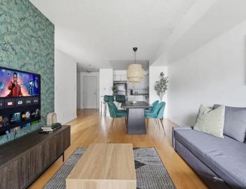 Tropical Designer King Suite - Sleeps 5 - Parking 3