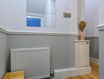 2 Bedroom House with Garden and Free Parking -10 min to London Bridge and near Lewisham Hospital 4
