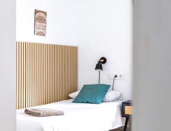 StayCampNou 3BR With Balcony 5