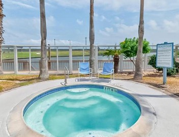Beach Club - Ocean Breeze Retreat – Island Condo 3
