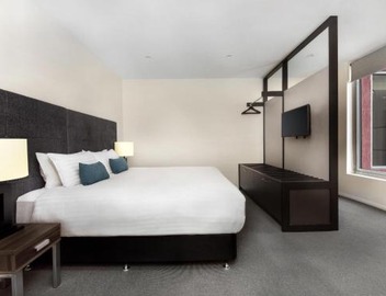 Mantra One Sandy Bay Road 3