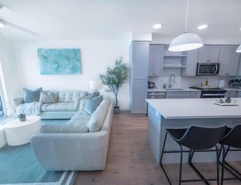 Deluxe 1BR 1BA Stunning Amenities-Pool, Htub, Gym 3
