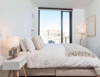 Upscale Penthouse with Gym Parking near MGH TUFTS 3