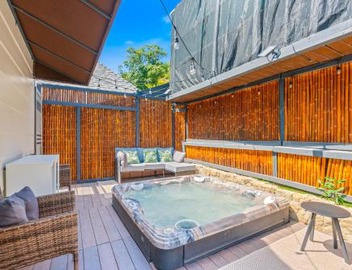 Bel Air Very Private and Comfy Home with Jacuzzi 5