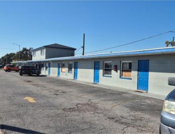 Base Motel By OYO South Tampa 3