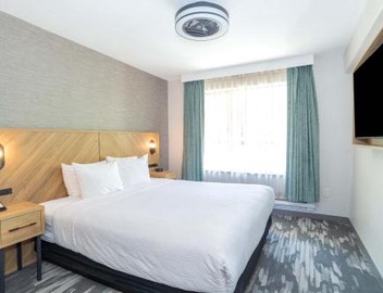 Sandman Signature Surrey-Guildford Suites 3