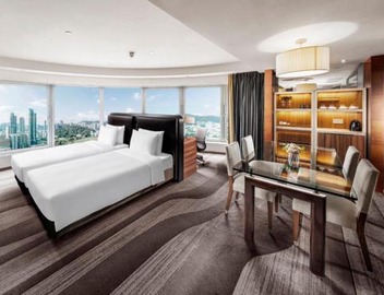 Royal Plaza Hotel 4