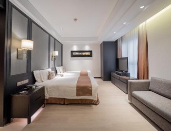 Crowne Plaza Shanghai Anting-20 Minutes drive to National Exhibition and Convention Center & 15 Minutes drive to F1 5